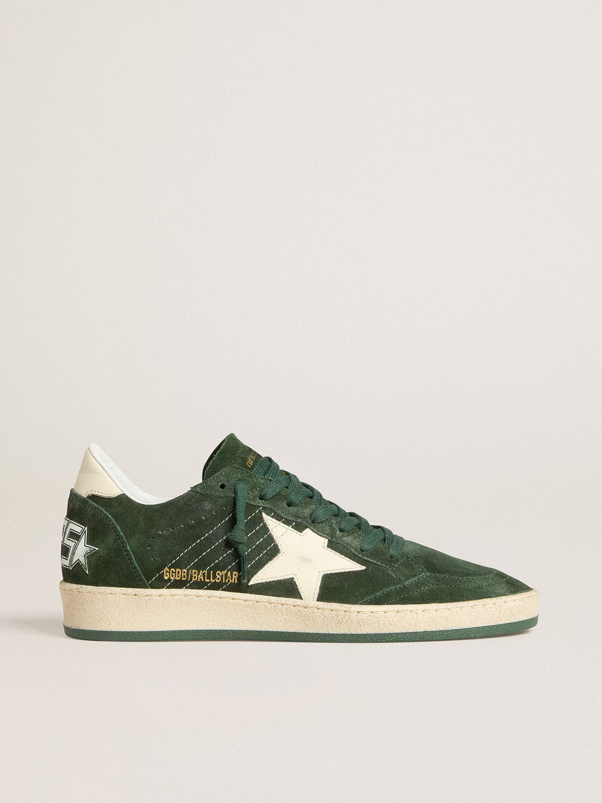 Ball Star Feminino de suede verde com estrela e talão de couro branco