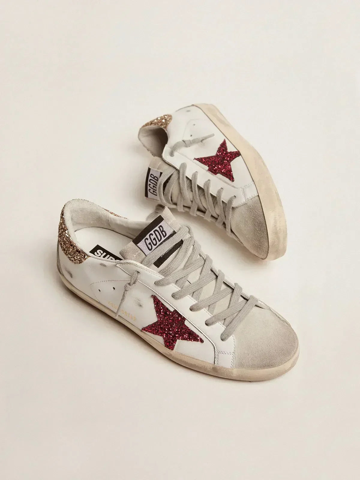 Super-Star sneakers with colored glitter star and heel tab（Bargain price）