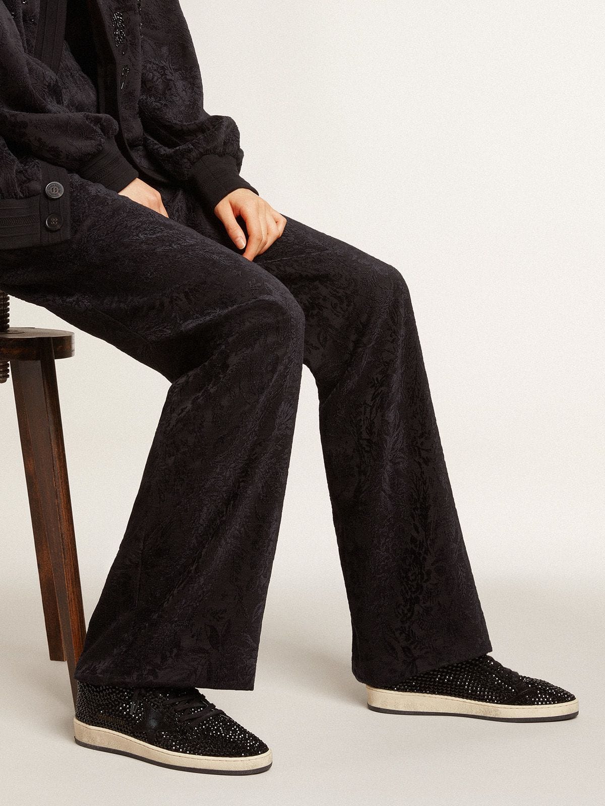 Ball Star in suede with black Swarovski crystals and black suede star