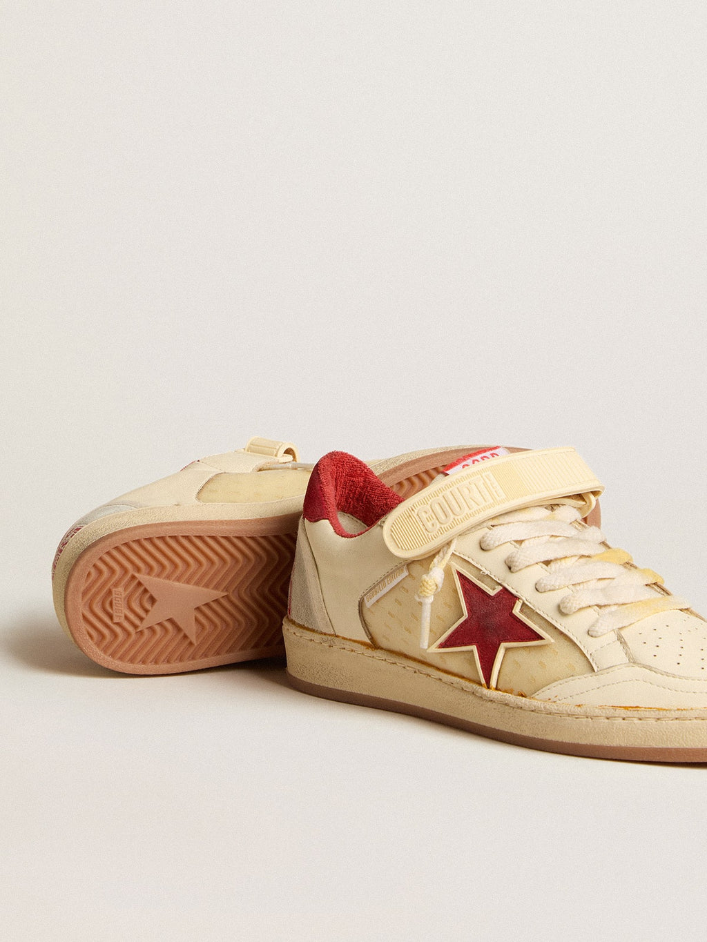 Women’s Ball Star LAB in cream-colored nappa with red suede star