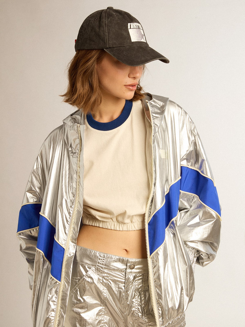 Women's windcheater in silver technical fabric